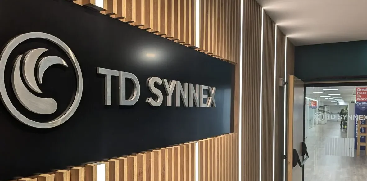 TD SYNNEX impulsa un modelo de capacitación continua para que los partners no solo comercialicen tecnología, sino que la implementen con solvencia técnica.