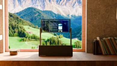 Visual Instruments presenta Phantom, el primer monitor transparente para PC inspirado en la tecnología de aviación A diferencia de los paneles OLED transparentes o los prototipos vistos en televisores y portátiles, Phantom no utiliza un panel que se vuelva transparente por sí mismo, sino un montaje óptico avanzado.