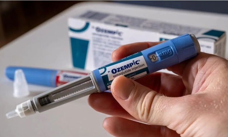 Uno de los productos más agresivos detectados es PEAKA GLP-1 Slimming Pearls, promocionado como un equivalente de los medicamentos aprobados por la FDA Ozempic