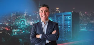 Eduardo Laens, CEO de Varegos y docente universitario especializado en IA y autor del libro Humanware.