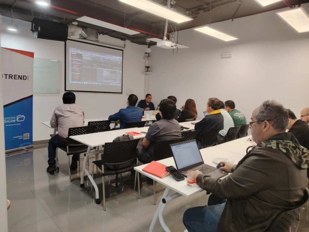 Se trata de un entorno 100% real creado para ejecutar tácticas de ataque completas contra sistemas empresariales vulnerables