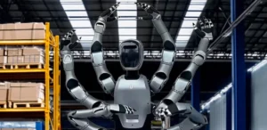 MIRO U: robot humanoide con seis brazos