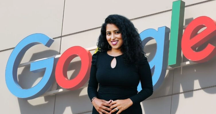 Vidhya Srinivasan, vicepresidente y gerente general de Publicidad y Comercio.