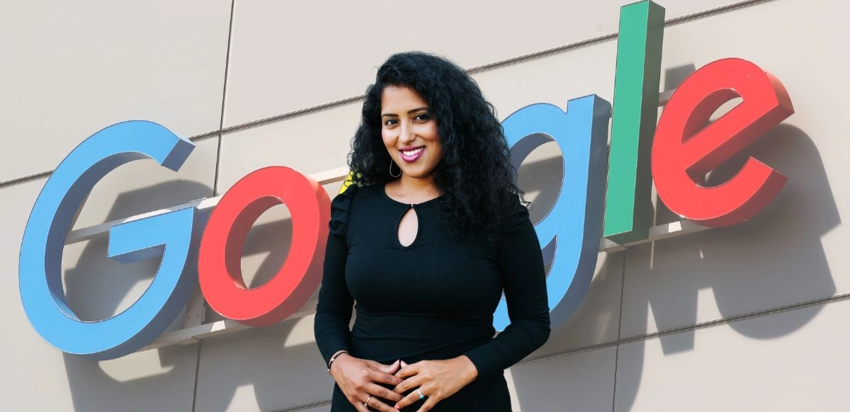 Vidhya Srinivasan, vicepresidente y gerente general de Publicidad y Comercio.