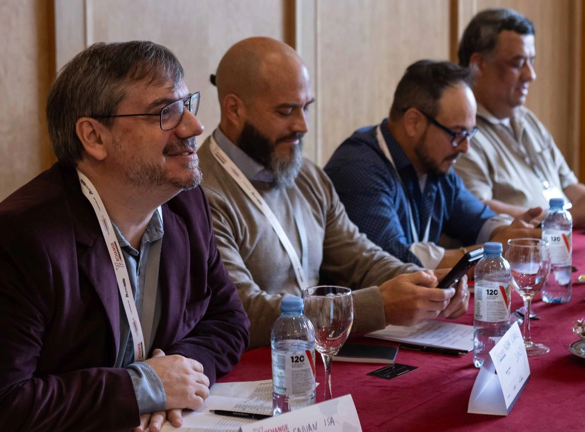 Fabián Isa, Director y Co-Fundador de Techwise, cuenta con una sólida trayectoria en redes y ciberseguridad, combinando especialización técnica y trabajo colaborativo para impulsar proyectos complejos en el canal IT.