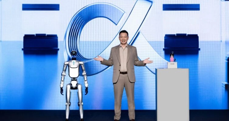 James Li presenta el robot humanoide de HONOR en el MWC 2026, símbolo de su apuesta por la Inteligencia Humana Aumentada.