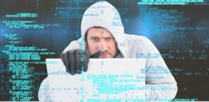 La técnica Zombie ZIP permite ocultar malware dentro de archivos comprimidos manipulados para evadir la detección de antivirus.