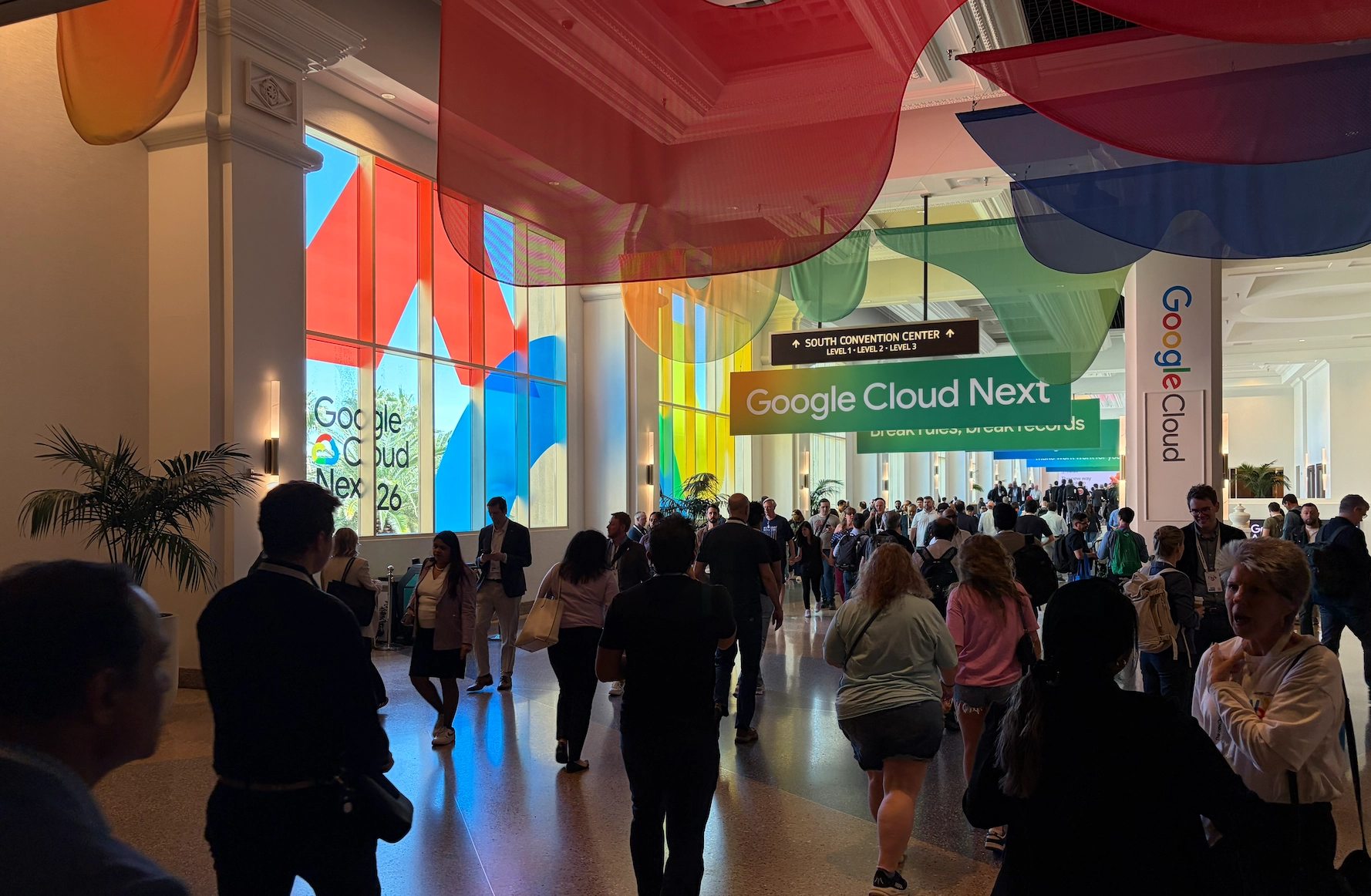 Google Cloud Next 26' combina networking, innovación, lanzamientos tecnológicos y sesiones estratégicas, marcando el pulso de la evolución de la nube y la inteligencia artificial a nivel global.