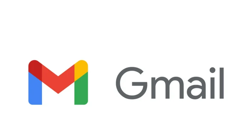 Google cifra los datos durante la transferencia y recomienda proteger la cuenta con un bloqueo seguro y la verificación en dos pasos.