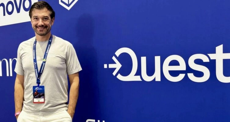 La compañía basa su estrategia en tres pilares: datos para IA, seguridad de identidades y modernización operacional.