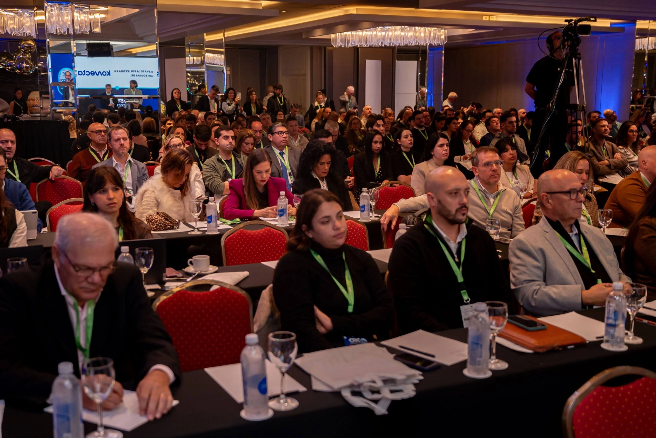profesionales, ejecutivos y especialistas de la industria participaron del Congreso CRIC Argentina 2026, que reunió a los principales referentes de experiencia de cliente y transformación digital de la región.