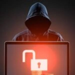 La mayoría de las campañas de malware intentan pasar desapercibidas. Esta, en cambio, se esfuerza por parecer popular.