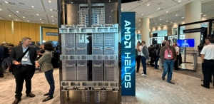 La plataforma AMD Helios integra GPUs Instinct, procesadores EPYC y redes Pensando para soportar cargas de trabajo de inteligencia artificial de alta densidad.