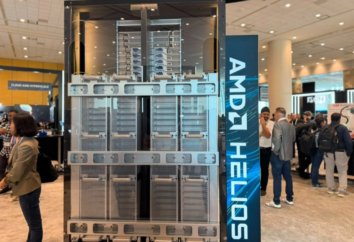 AMD Helios rackscale integra CPU, GPU, memoria, redes y software en una arquitectura unificada diseñada para entrenar e inferir modelos de inteligencia artificial a gran escala.