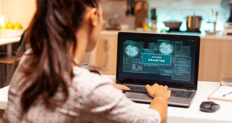 El uso creciente de herramientas de inteligencia artificial en las PyMEs también está siendo aprovechado por los ciberdelincuentes para distribuir malware.