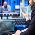 Aunque la tecnología está cada vez más presente en las empresas latinoamericanas, todavía son pocas las organizaciones que logran convertirla en una fuente concreta de rentabilidad.
