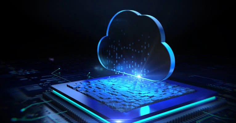 El mercado peruano de servicios de nube pública avanza mientras las organizaciones buscan arquitecturas capaces de responder a nuevas demandas de datos y procesamiento.