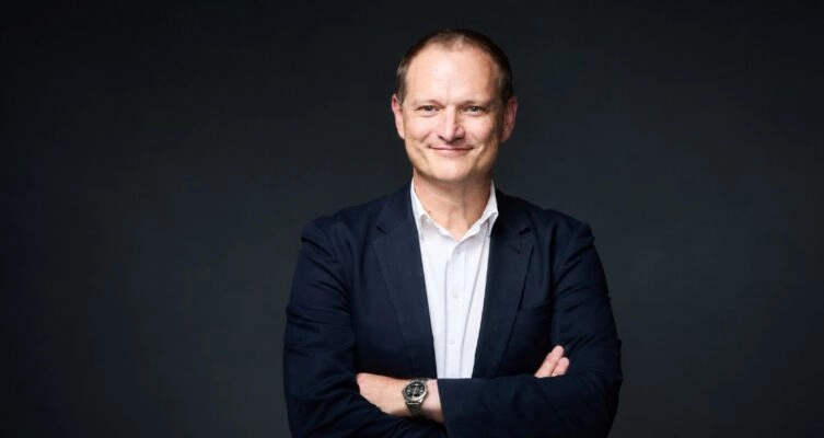 Por Adrian Johnson Chief Revenue Officer (CRO) de Hitachi Vantara.