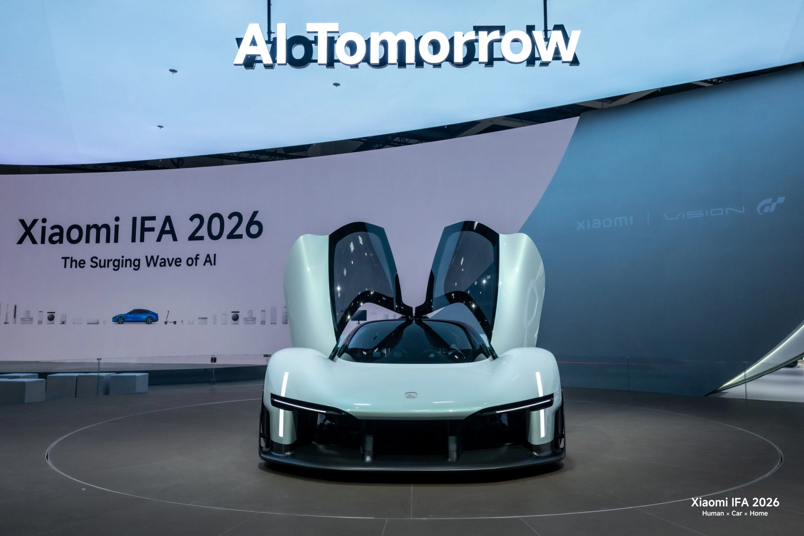 Xiaomi Auto ya superó los 700.000 vehículos entregados en China, mientras la compañía prueba robots humanoides en sus propias plantas de producción.