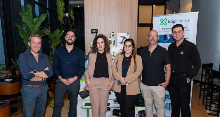 Esposito y Urbina_Klip Xtreme, Samantha de Madeiros, Elena Barreto, Mario Olmedo y Marcelo Martinetti_Montreal Inversiones