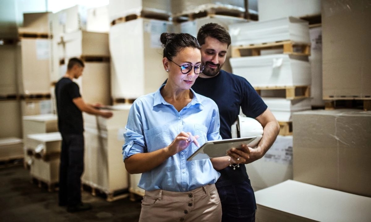 La inteligencia artificial avanza hacia sistemas capaces de automatizar procesos y coordinar tareas en entornos empresariales.