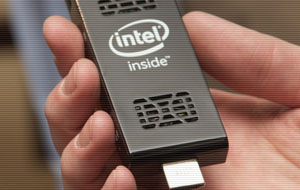 Una computadora de Intel, que cabe en un bolsillo Una computadora de Intel, que cabe en un bolsillo