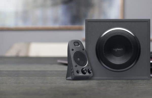 El primer sistema de altavoces con entrada óptica de Logitech El primer sistema de altavoces con entrada óptica de Logitech