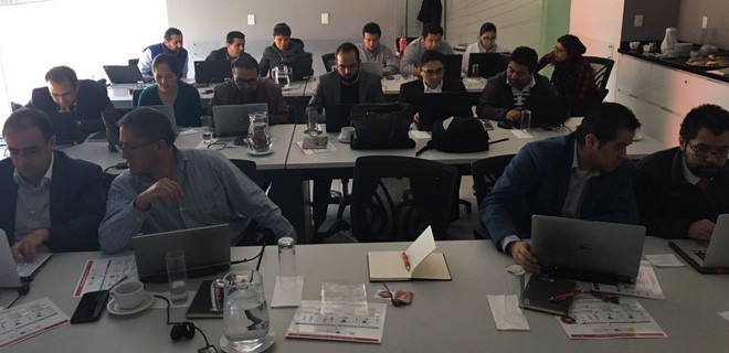 Un workshop técnico enfocado al Data Center Híbrido