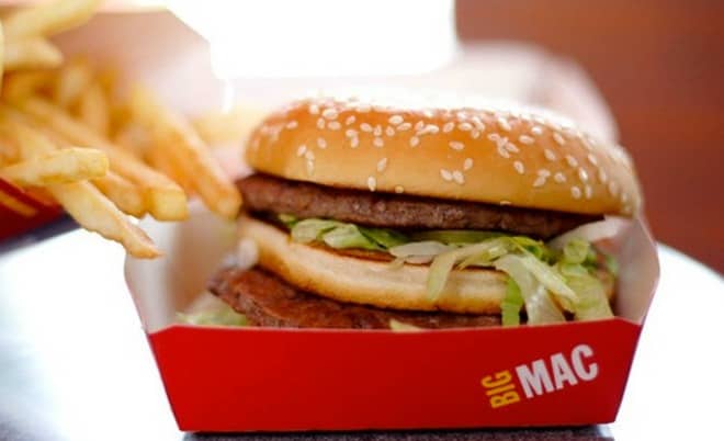 McDonald’s utiliza pantallas para un nuevo servicio en tiendas de Uruguay
