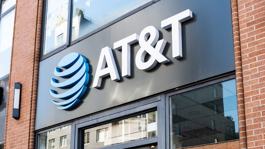 Televisa compra AT&T México y busca competir con Telcel